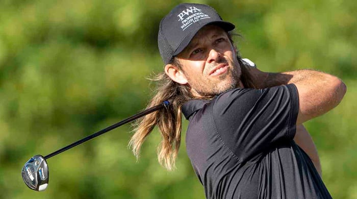 Aaron Baddeley regarde un coup lors du Sony Open 2023 à Hawaii.