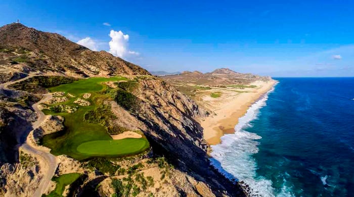 Le 6ème trou est photographié au Quivira Golf Club