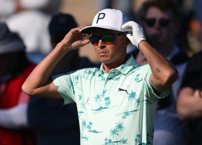 Cet accessoire sain sur le sac de Rickie Fowler est également un énorme Flex