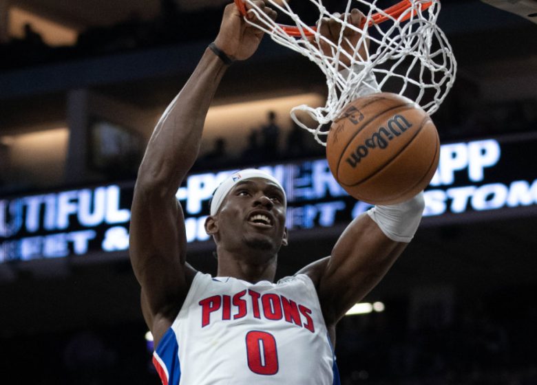 Jalen Duren des Pistons pas avec l'équipe à Paris après avoir perdu son passeport, par rapport