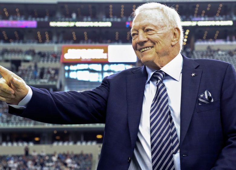 Jerry Jones change de ton sur la situation du kicker des Cowboys lors de l'interview de mardi