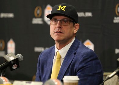 Jim Harbaugh a passé un entretien avec une équipe de la NFL pour le poste d'entraîneur-chef, selon un rapport