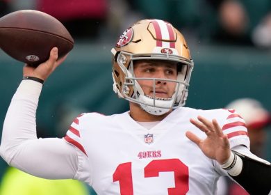 Josh Johnson des 49ers remplace Brock Purdy après une blessure au coude dans le match de championnat NFC