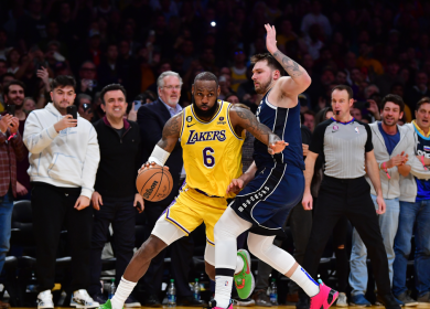 La NBA affirme que les arbitres ont manqué sept appels dans les dernières minutes de la rencontre Lakers-Mavs.