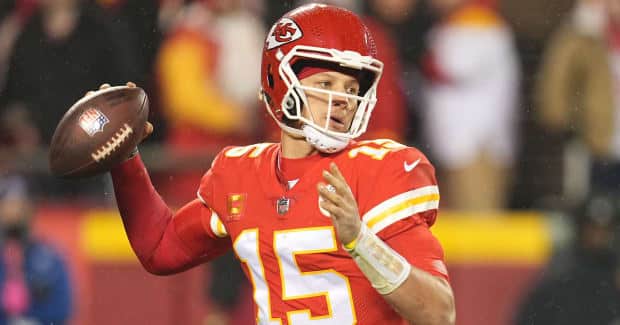 Le statut d'entraînement des chefs du mercredi de Patrick Mahomes partagé par Andy Reid