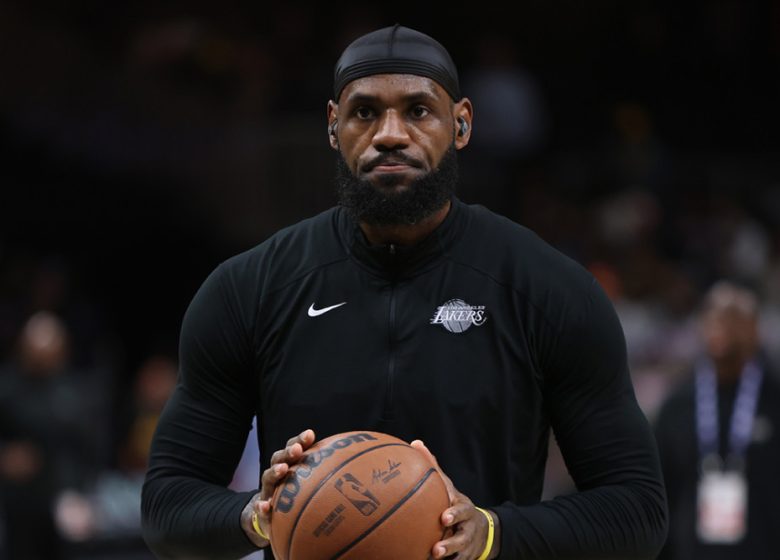 LeBron James critiqué après un tweet de soutien à Deshaun Watson (Browns)