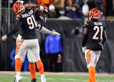 Les Bengals battent les Ravens grâce à un touchdown défensif de 98 yards.