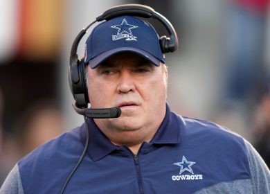 Les entraîneurs adjoints des Cowboys Fire Skip Peete et George Edwards dans le sillage de l'éviction des séries éliminatoires