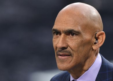 NBC confirme que Tony Dungy sera en ondes samedi malgré un tweet controversé