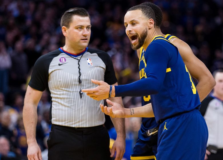 Steph Curry jette un protège-dents et se fait éjecter après que Jordan Poole ait raté le tir (vidéo)